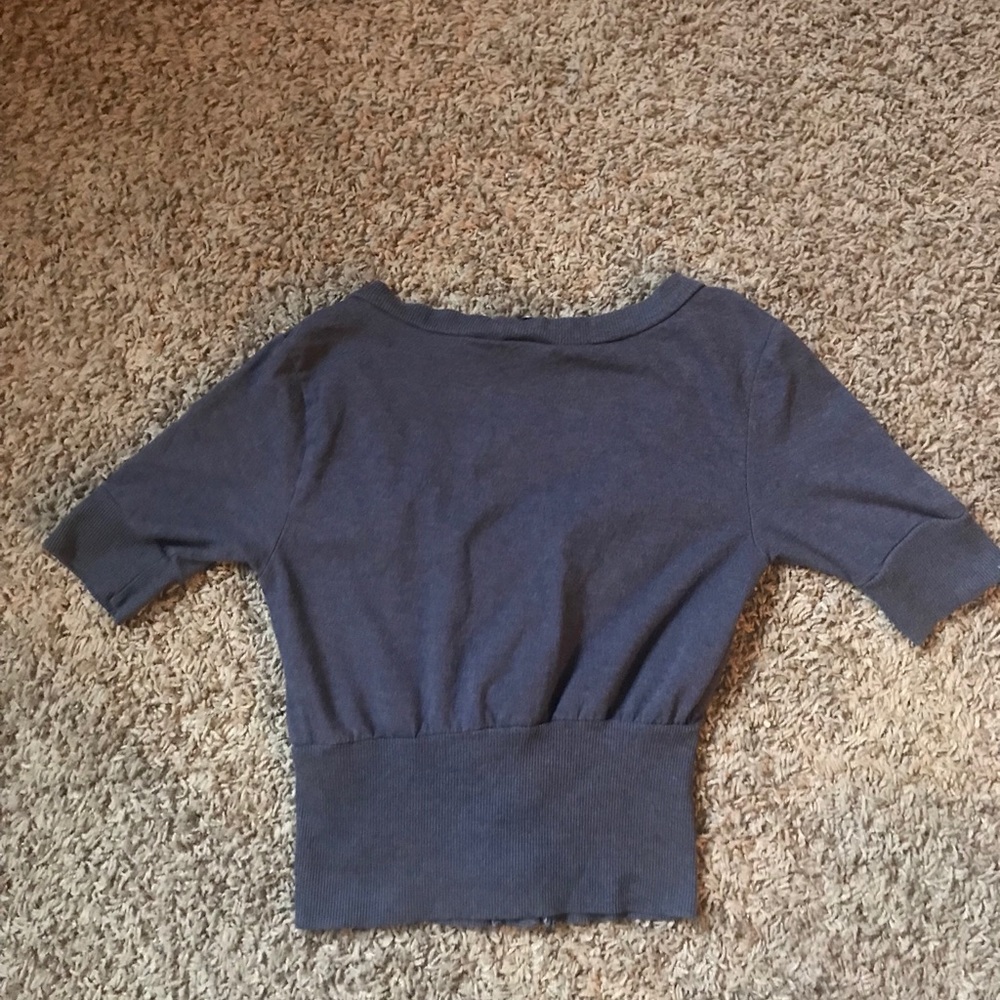 Gray vest - Picture 2 of 3